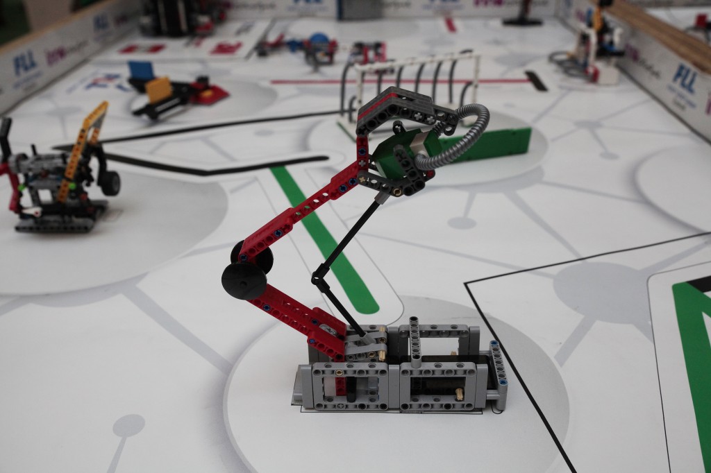 Colocación de la primera piedra de Deusto FabLab Colocación de la primera piedra de Deusto FabLab