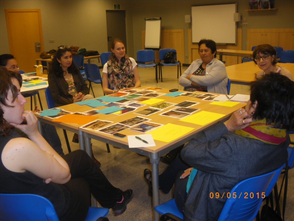 Con la Cámara a Cuestas: Miradas que transforman. Exposición Con la Cámara a Cuestas: Miradas que transforman. Exposición