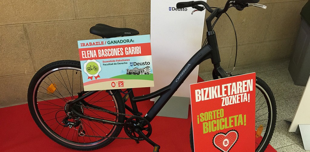 Entrega de premios de la campaña ‘A la Uni en bici’ para el fomento del uso de bicicletas Entrega de premios de la campaña ‘A la Uni en bici’ para el fomento del uso de bicicletas