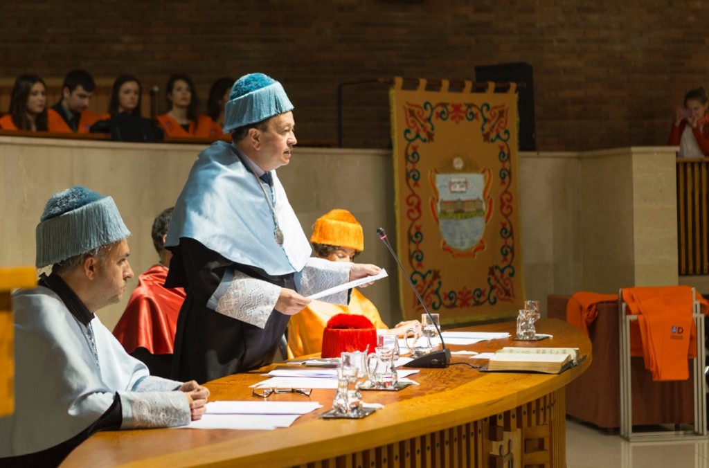 Acto de investidura de nuevos graduados en Turismo, Comunicación y Trabajo Social Acto de investidura de nuevos graduados en Turismo, Comunicación y Trabajo Social