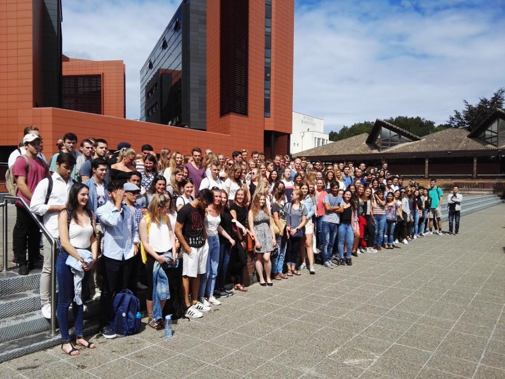 Recepción de bienvenida del campus de San Sebastián de la Universidad de Deusto a sus alumnos internacionales