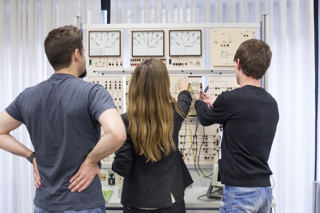 Talleres Semana Ingeniería: Fabricación digital y nuevas tecnologías para diseñar productos Talleres Semana Ingeniería: Fabricación digital y nuevas tecnologías para diseñar productos