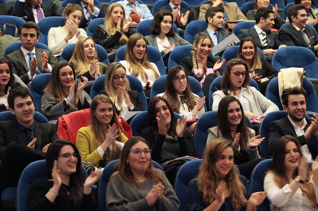 Jornada de presentación del Máster Universitario de Acceso a la Abogacía Jornada de presentación del Máster Universitario de Acceso a la Abogacía
