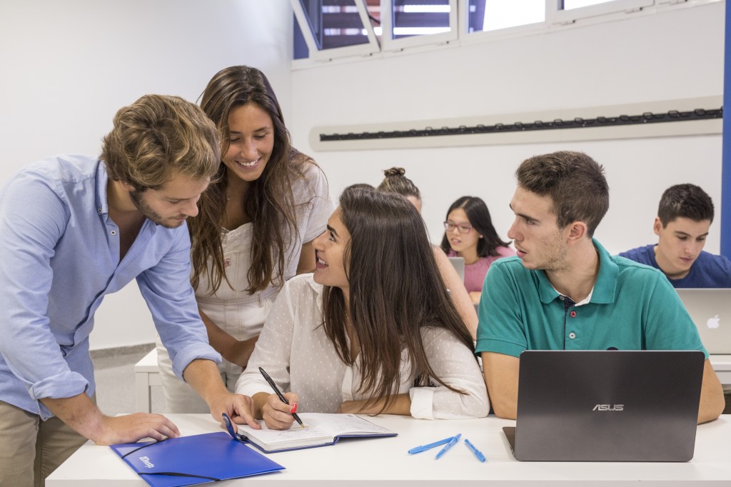 Taller Escape Room - Misión #9485: 5 desafíos, una hora para escapar Taller Escape Room - Misión #9485: 5 desafíos, una hora para escapar