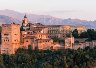 Deusto Business School participa en la feria FIEP Granada