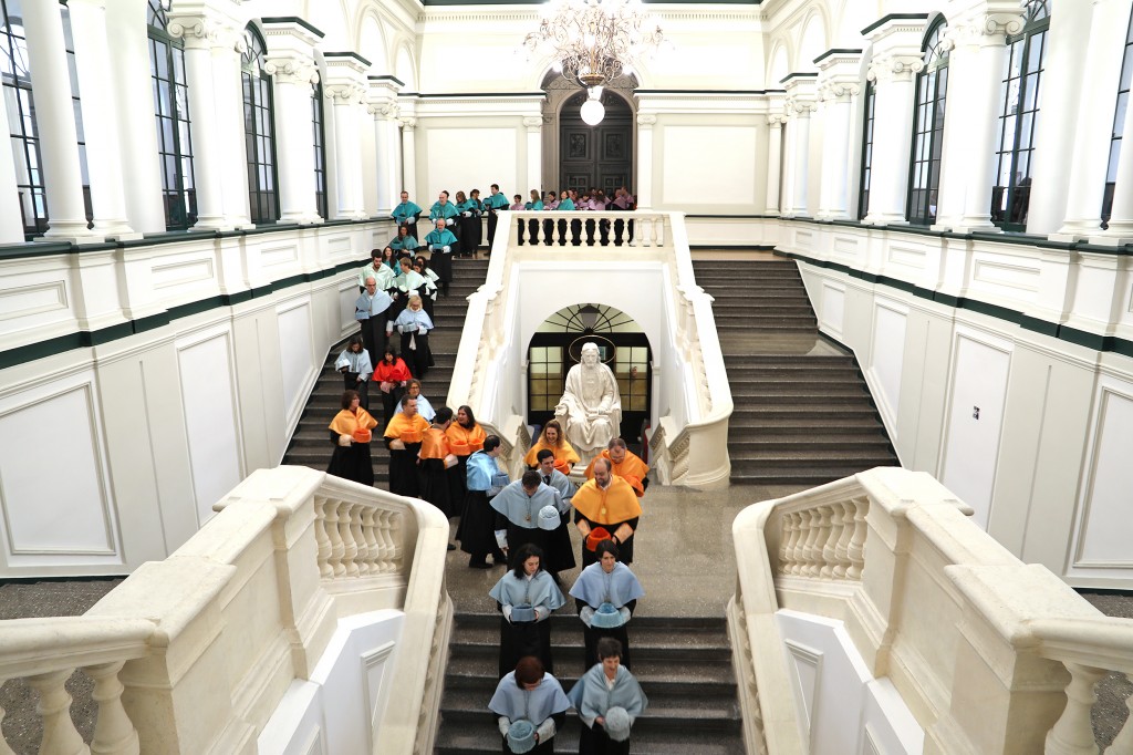 Celebración de Santo Tomás de Aquino con la investidura de nuevos titulados Celebración de Santo Tomás de Aquino con la investidura de nuevos titulados