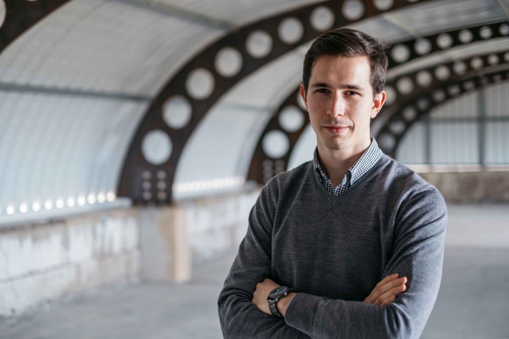 Workshop: Conociendo algoritmos de Machine Learning con R: k Nearest neighbor (kNN) Workshop: Conociendo algoritmos de Machine Learning con R: k Nearest neighbor (kNN)