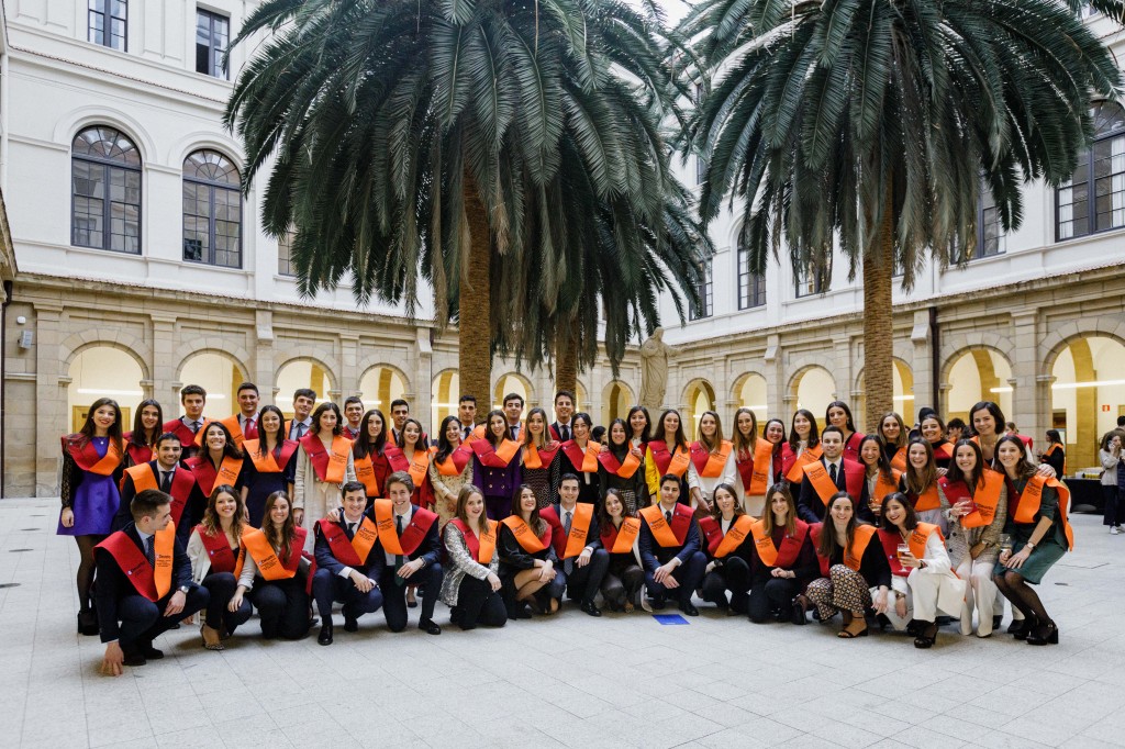 Graduados ADE + Derecho Graduados ADE + Derecho