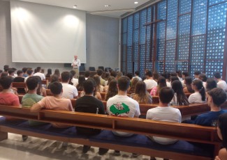 Arrival of 2nd year and subsequent year students at Deusto Hall of Residence