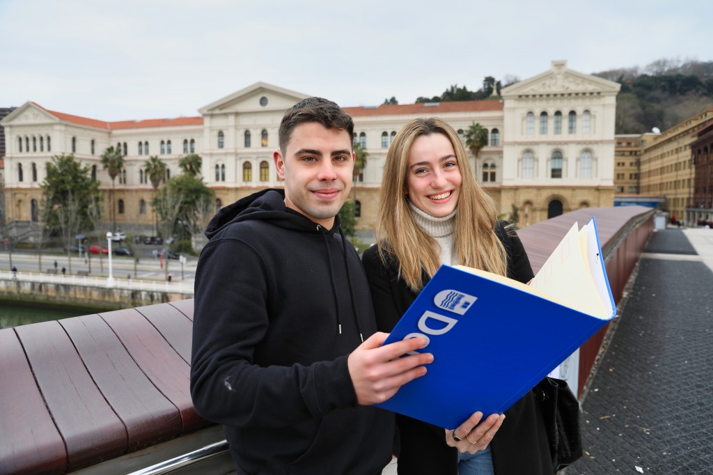 Sesiones informativas 2024/25 - Turismo (+International Trade Skills) Sesiones informativas 2024/25 - Turismo (+International Trade Skills)