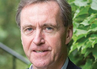 Chris Lowney, experto en liderazgo y vicepresidente de la Junta de CommonSpirit Health
