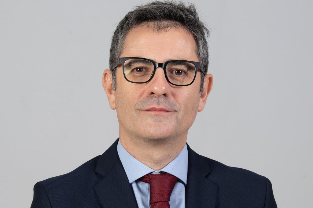 Encuentro de la Facultad de Derecho y Deusto Alumni con Félix Bolaños Encuentro de la Facultad de Derecho y Deusto Alumni con Félix Bolaños