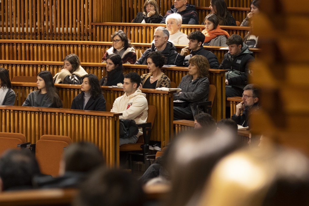 Sesiones informativas online de los grados y dobles grados de DBS (Campus Donostia) Sesiones informativas online de los grados y dobles grados de DBS (Campus Donostia)
