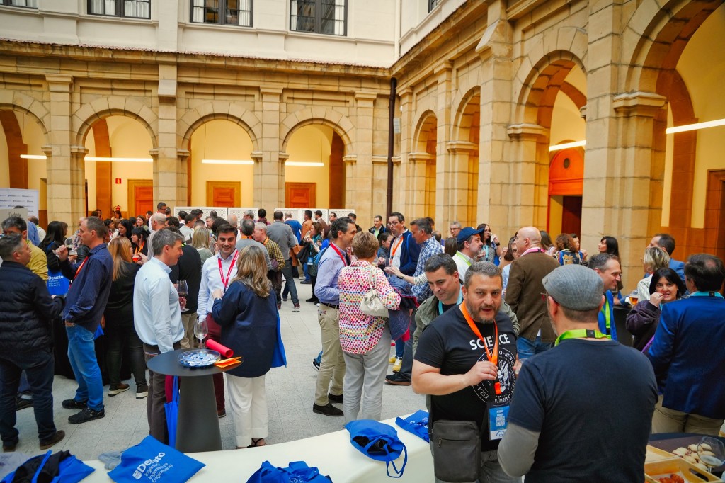 Encuentro Antiguos Alumnos Encuentro Antiguos Alumnos