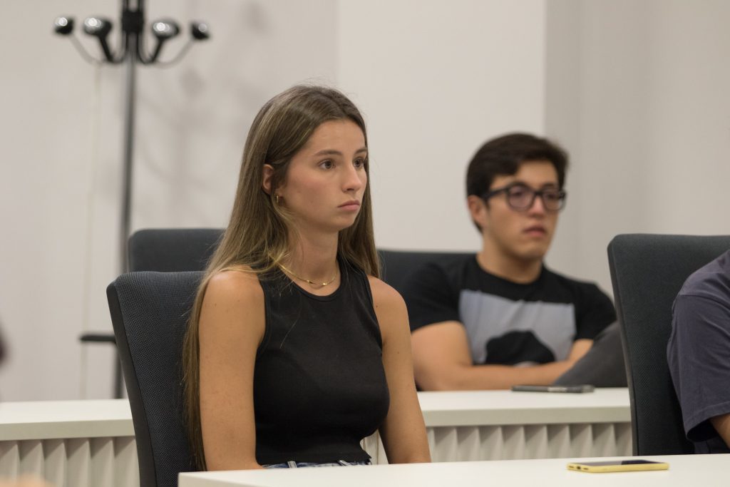 Jornada de acogida del nuevo alumnado de la Facultad de Ingeniería en el campus de San Sebastián Jornada de acogida del nuevo alumnado de la Facultad de Ingeniería en el campus de San Sebastián