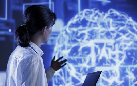 Datuaren adimena bezeroaren zerbitzura Datuaren adimena bezeroaren zerbitzura