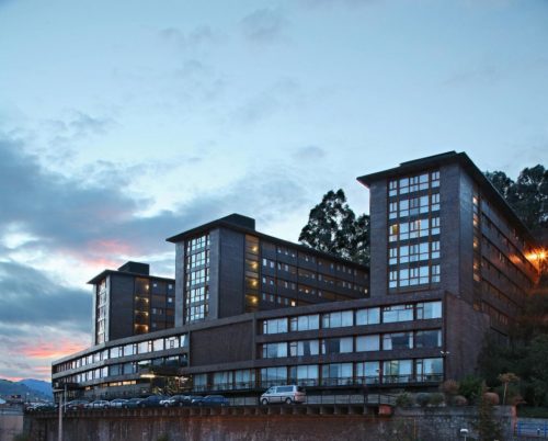 Comida-Coloquio en el Colegio Mayor Deusto: “Caminar con sentido — Vocación y acompañamiento” Comida-Coloquio en el Colegio Mayor Deusto: “Caminar con sentido — Vocación y acompañamiento”